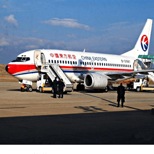 鄂尔多斯伊金霍洛机场托运航空快运业稳步发展的原因是什么？